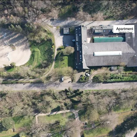 Wunderschoen Zwischen Ortsausgang Und Waldesrand Gelegene, Schoene