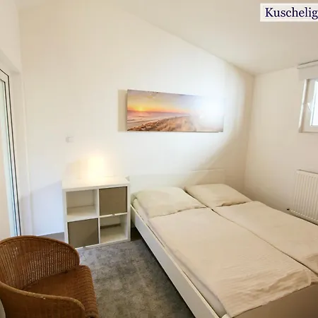 Wunderschoen Zwischen Ortsausgang Und Waldesrand Gelegene, Schoene