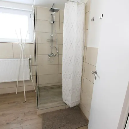 Wunderschoen Zwischen Ortsausgang Und Waldesrand Gelegene, Schoene Appartement Herzogenrath