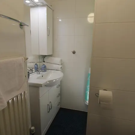 Appartement Wunderschoen Zwischen Ortsausgang Und Waldesrand Gelegene, Schoene *