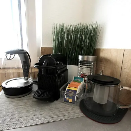 Wunderschoen Zwischen Ortsausgang Und Waldesrand Gelegene, Schoene * Herzogenrath