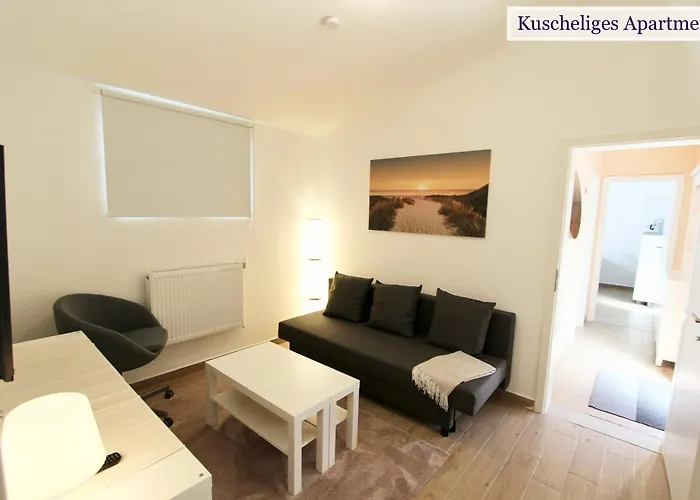 Wunderschön Zwischen Ortsausgang Und Waldesrand Gelegene, Schöne *