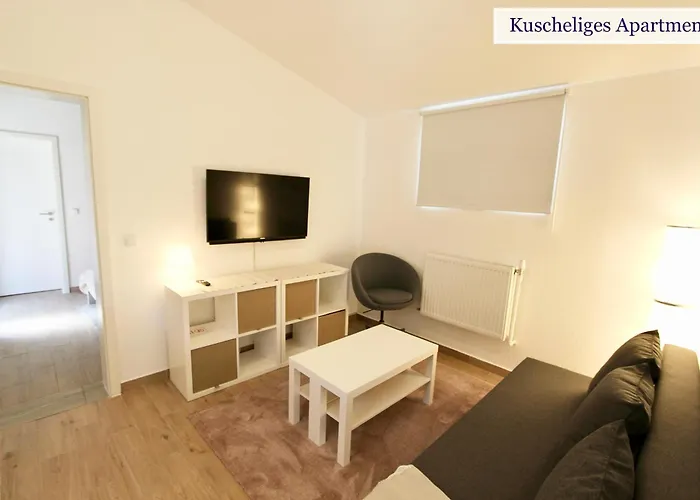 Wunderschön Zwischen Ortsausgang Und Waldesrand Gelegene, Schöne *