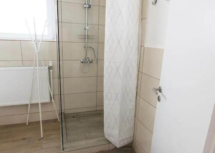 Wunderschön Zwischen Ortsausgang Und Waldesrand Gelegene, Schöne Apartment Herzogenrath