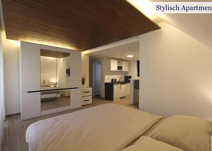 Wunderschön Zwischen Ortsausgang Und Waldesrand Gelegene, Schöne Herzogenrath